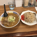 ラーメン 八雲 - 