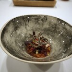 MAISON LAFITE - 蛸（天草）、イカスミを練り込んだ島原そうめんのスナックのせ・・シェフらしいお料理。