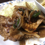 居喰処 光 - 2020/11/18
      本日の日替り 焼肉定食 500円