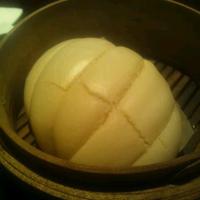 銀座 麒麟 - おかわり可能なお饅頭