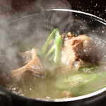 炭火焼肉 鶴兆 - テールスープ