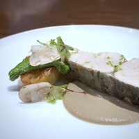 le・sud - ＊低温で丁寧に調理された「サワラ」は身がしっとりしていて、何ともいえず美味しい。 マッシュルームソースも美味しく、サワラを堪能させて頂きました。