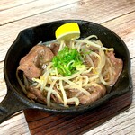 Stir-fried Cow tongue and bean sprouts