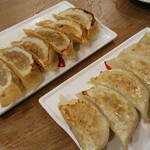 Mikaen Chuuka Tetsunabe Ton - 白菜（焼き餃子）・牛肉（焼き餃子）