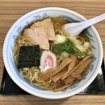 Oonuma Shiyokudou - 中華そば600円