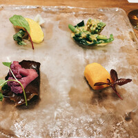 カントニーズ 燕 - 健康野菜四種。