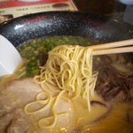 千熊ラーメン - 烏骨鶏とトンコツの共演！『とんこつ風ラーメン』、５００円。