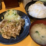 伝説のすた丼屋 - すたみな焼き定食です。（2020年11月）