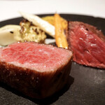 Steak Dining Vitis - 左サーロイン、右モモ