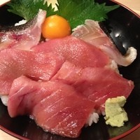築地青空三代目 本店 - 中トロ、夏イサキ炙り丼