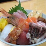 ふくえもん - 鮪の上には酒盗を載せてます。