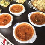 Shirizana - 結果としてバターチキンカレー2個。キーマカレー2個。