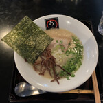 あか土 - あか土豚骨¥680 