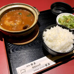 Yokohamaminatotei - 煮込みハンバーグ（ご飯、サラダ、スープ付き）　1,000円税込