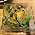 自然派中華 クイジン - こだわりランチ 自家製ドレッシングのサラダ　ゴマとしその実ドレッシング