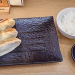 麺豪 織蔵 - 平日限定Bセット(半餃子、半ライス)330円