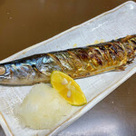 有限会社桝屋酒店   - 秋刀魚塩焼き