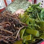 とんこつラーメンいしい - つけ麺の麺。キクラゲ、茎ワカメ