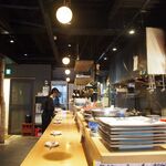 魚屋ひでぞう - 店内（カウンター席）