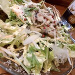ワイン食堂 雨晴 - キノコのサラダ