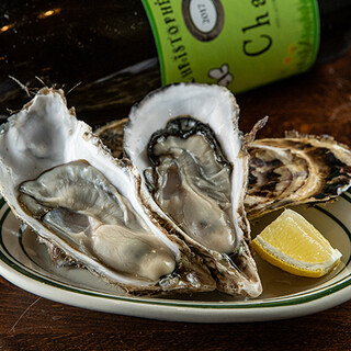 牡蠣マイスターが選ぶ全国の生産者から直接仕入れる「生牡蠣」