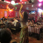 アセナ - 処狭しと踊りまくる（実際踊るには狭い＾＾）