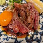 焼肉 六甲園 - 炙りユッケ