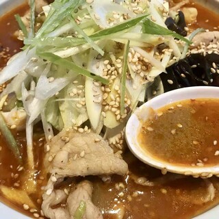 新登場【四川麻辣麺】