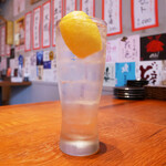 日本酒エビス - ドリンク写真:生搾りレモンチューハイ