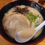 麺達本店 - とんこつラーメン