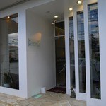 パティスリー リエルグ - シックな外観です