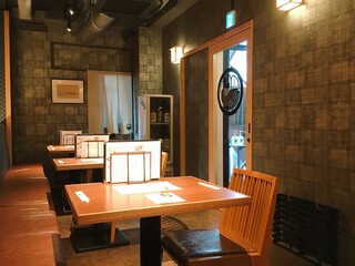 Ganso Kujiraya - 店内