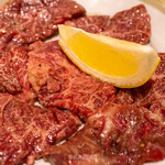 炭火焼肉 ホルモンセンター どうげん - 塩ハラミ