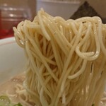 別邸三く 豚骨らーめん 真真 - 麺リフト