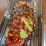 串焼き 巴 - アボカド食べるラー油乗せ