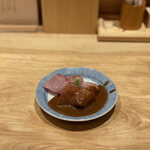 日本橋海鮮丼 つじ半 - 鯛茶漬けに乗せるお刺身
