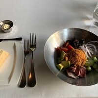 RUBY JACK'S SEAFOOD & STEAK - コブサラダ、パン