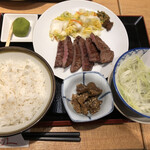 牛たん炭焼 利久 札幌パセオ店 - 