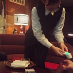 バーオールドタイム - 着席するとまずは検温。感染対策も万全です♪