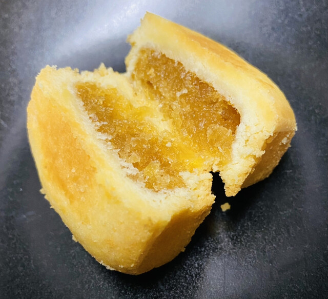 大好きなパイナップルケーキ 今なら3個入りの可愛い箱入りが買えます By Mie Mie 鼎泰豐 なんばダイニングメゾン店 ディンタイフォン 難波 南海 飲茶 点心 食べログ 大好きなパイナップルケーキ 今なら3個入りの可愛い箱入りが買えます By Mie Mie 鼎泰豐 なんばダイニングメゾン店 ディンタイフォン 難波 南海 飲茶 点心 食べログ