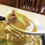 Kobayashiya - スープ（？）はサラサラ系ではなく、カレーライスにかかっているようなトロトロ系。
                        味は和風ダシが効いていて、これが最高に美味いっ！