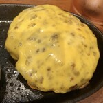 ステーキ&ハンバーグ専門店 肉の村山 - ランチメニュー「チェダーチーズハンバーグ」(1320円税込)