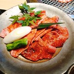 和牛放題の殿堂 秋葉原 肉屋横丁 焼肉 - 