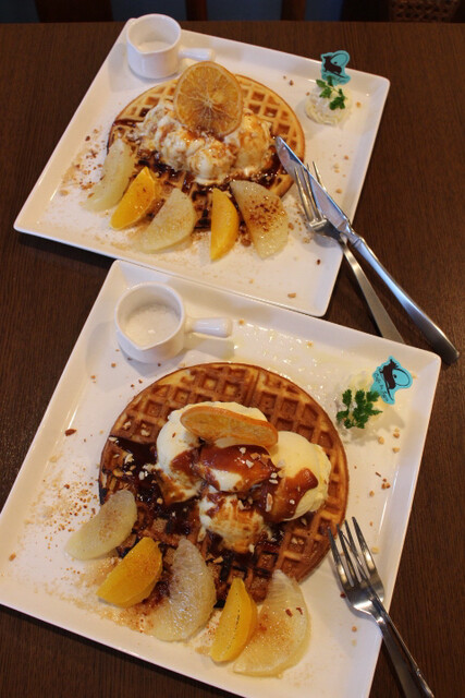 カフェ ド リオン ブルー Cafe De Lyon Blue 丸の内 カフェ 食べログ