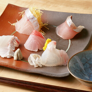 Enjoy seasonal fresh Seafood ◎ Local Cuisine that has been passed down from generation to generation.