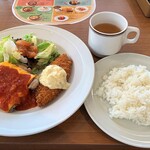 ココス - チーズチキンステーキ&白身魚フライランチ759円スープバー付