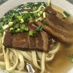 鶴亀 - 三枚肉そば(中)