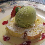 フランス料理 遊心 - ロールケーキのアイス添え（デザート）