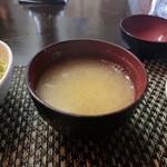 Gomesu San - 白菜の味噌汁