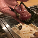 楠本 - カツオ(シャリにミョウガ、ゴマ、ネギ)